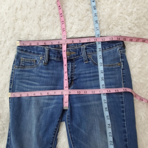Distressed Universal Thread Mid Rise Jegging - Picture 7 of 12